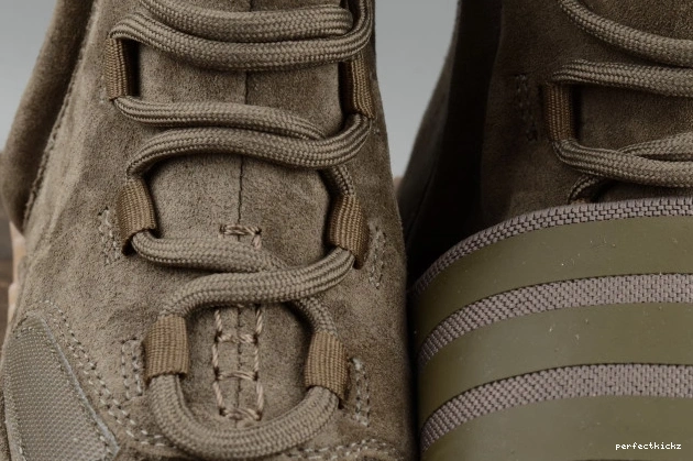 Brown Yeezy BY2456 adidas Boost Light 750 0812